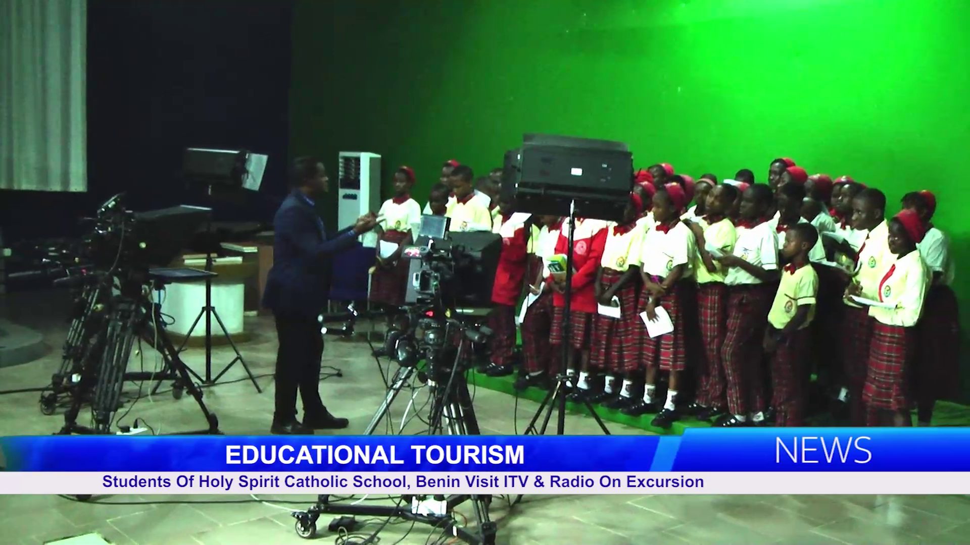 EDUCATIONAL TOURISM: Students Of Holy Spirit Catholic School, Benin Visit ITV & Radio On Excursion